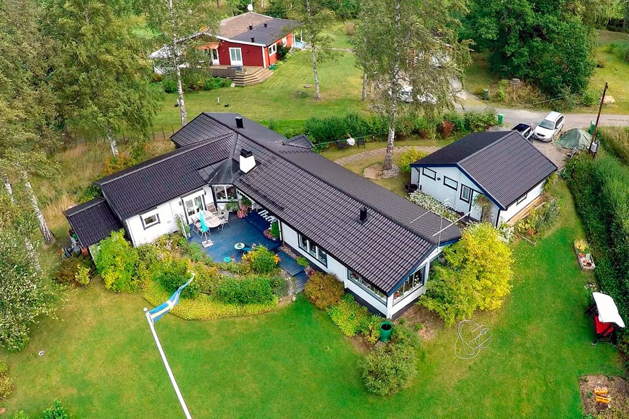 Referensjobb "Nytt tak i Nora" utfört av Villa Husrenovering i Sverige AB 