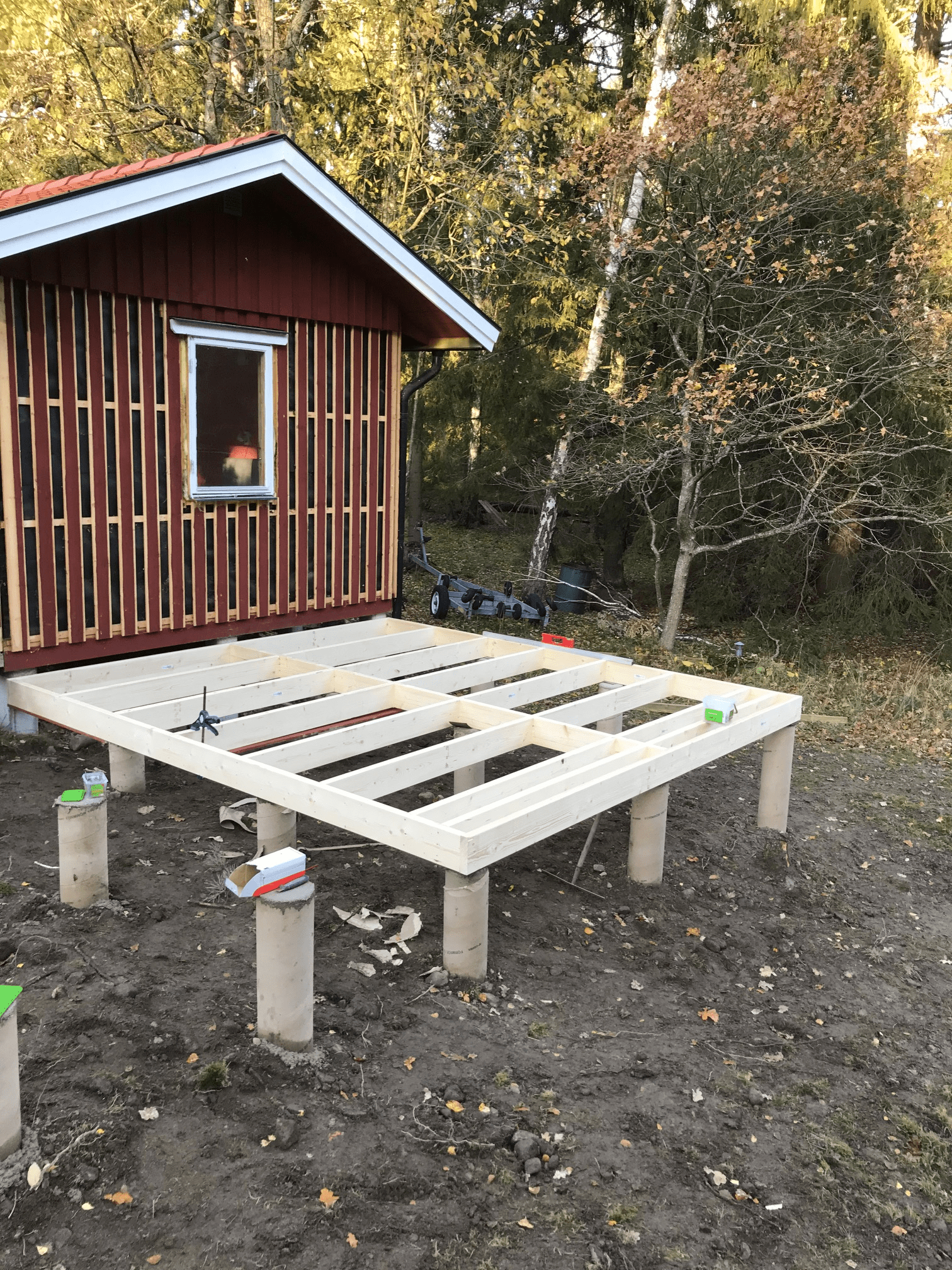 Referensjobb "Tillbyggnad med altan" utfört av RKS Mark & Trädgård AB