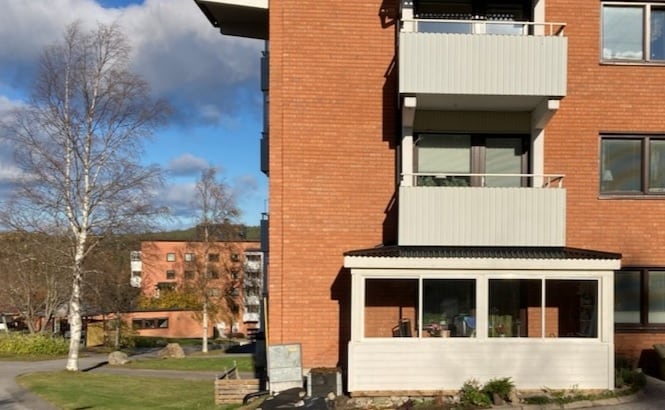 Referensjobb "Inglasad balkong" utfört av Prima Byggservice i Sundsvall AB 