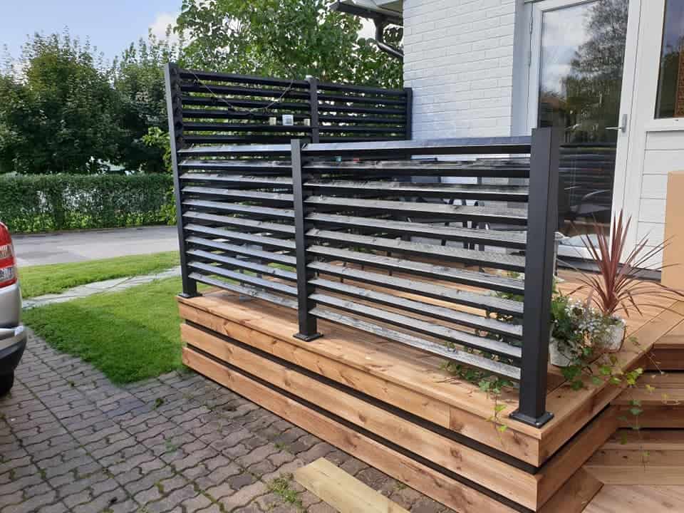 Referensjobb "OMDÖME - Fasad, balkong och trädäck." utfört av Byggnadsfirma Dan-Erik Joelsson 