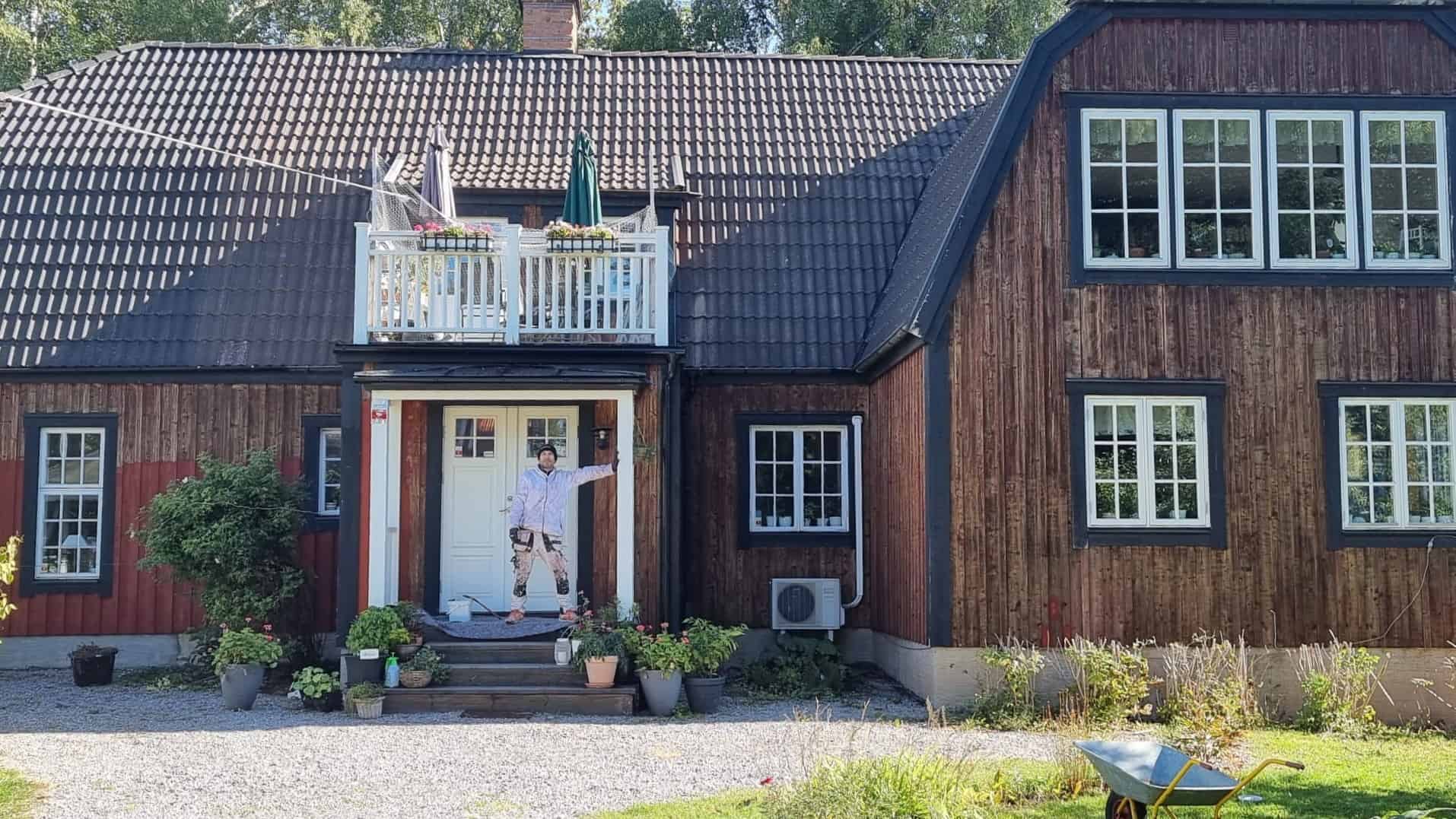 Referensjobb "Fasad före målning" utfört av JO-VEN Måleri AB