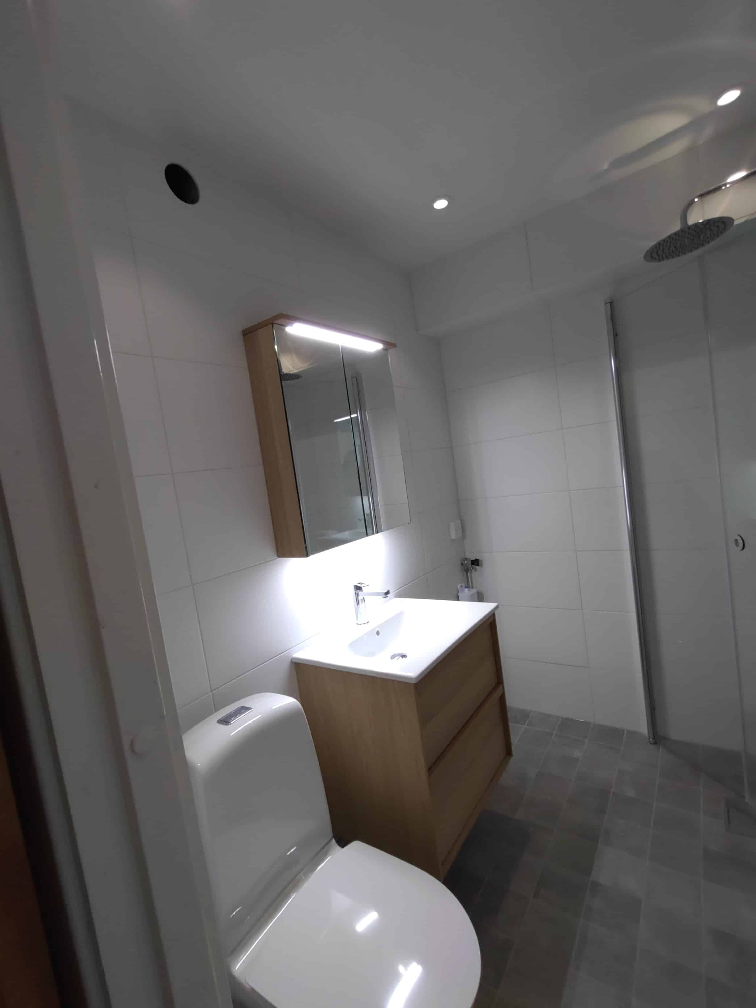 Referensjobb "Badrumsrenovering" utfört av Vic Badrumsrenoveraren AB