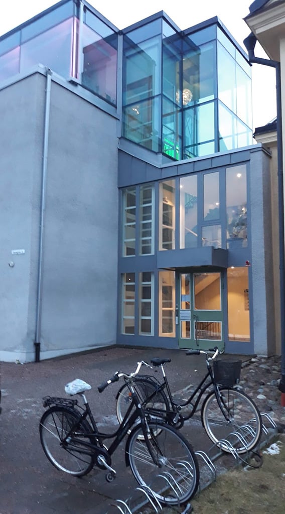Referensjobb "Före :  Entre som ska byggas om" utfört av GP Sten och Bygg AB