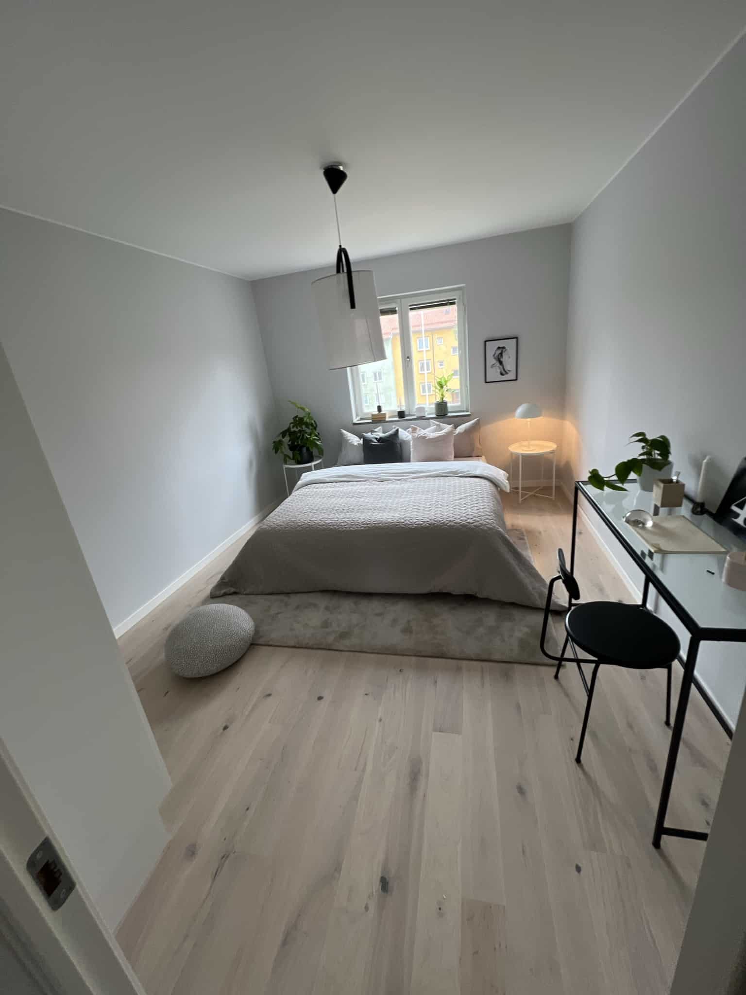 Referensjobb "Nymålat sovrum" utfört av Stockholm Bygg & Badrum AB