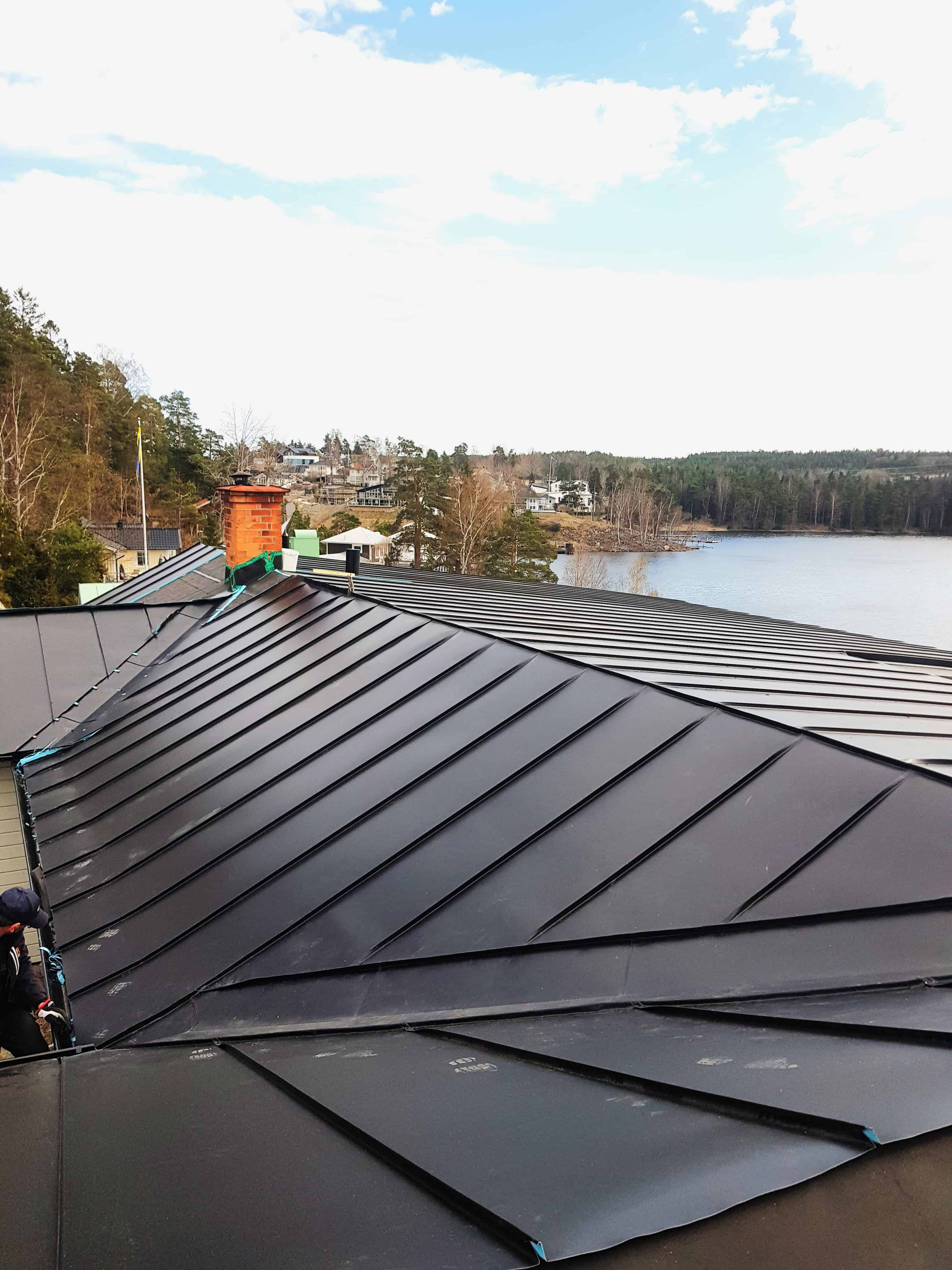Referensjobb "Plåttak" utfört av Tik Tak på Södertörn AB
