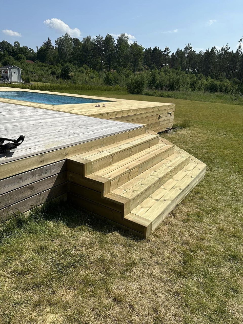 Referensjobb "Pool med altan" utfört av Käbo bygg AB