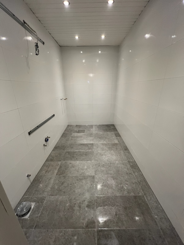 Referensjobb "Renovera golvutrymme i dusch" utfört av Rekick Bygg & Kakel AB